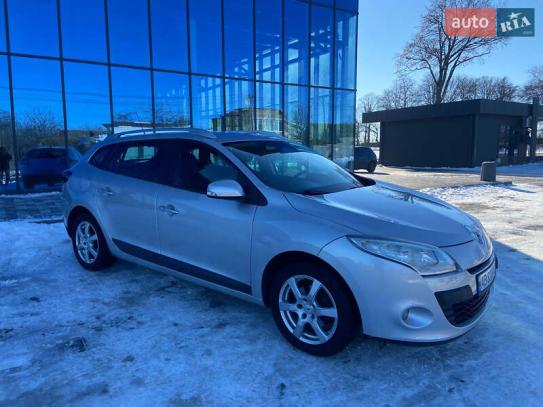 Renault Megane 2010г. в рассрочку