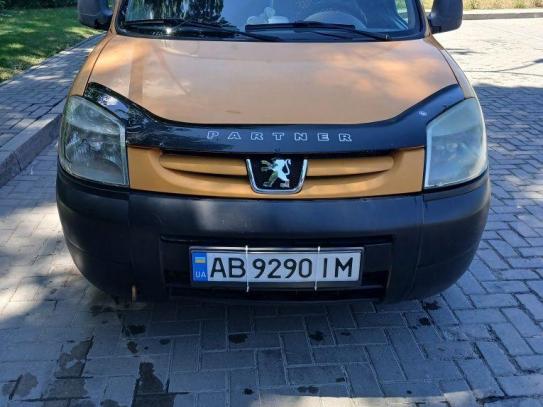 Peugeot Partner                         2004г. в рассрочку