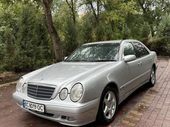 Mercedes-benz E-class 2002р. у розстрочку