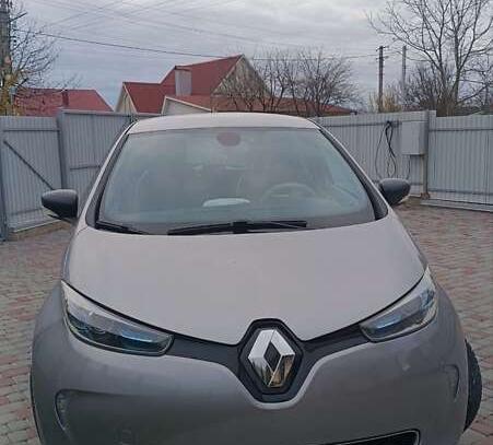 Renault Zoe 2015г. в рассрочку