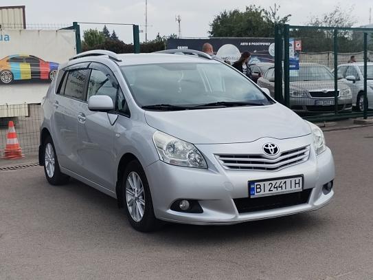 Toyota Corolla verso 2011г. в рассрочку