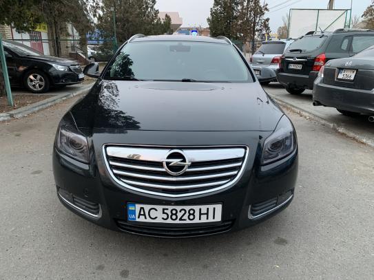 Opel Insignia sports tourer 2011г. в рассрочку