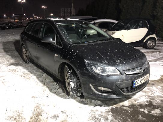 Opel Astra 2012г. в рассрочку