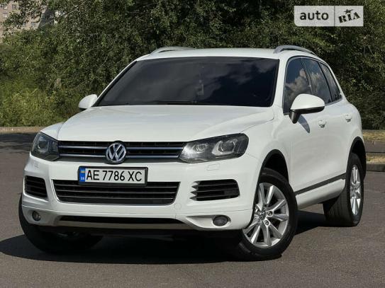 Volkswagen Touareg 2013р. у розстрочку