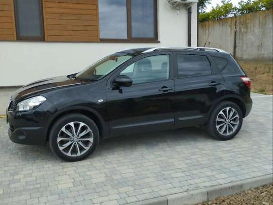 Nissan Qashqai                         2010г. в рассрочку