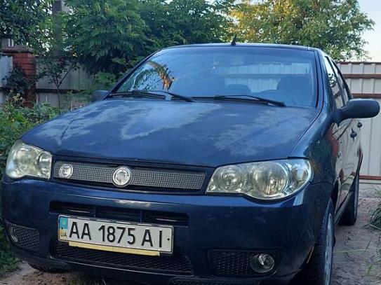 Fiat Siena 2005г. в рассрочку