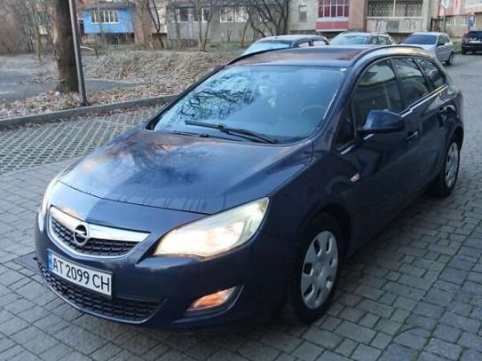 Opel Astra 2011г. в рассрочку