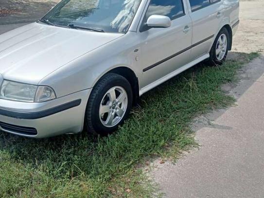 Skoda Octavia 2004р. у розстрочку