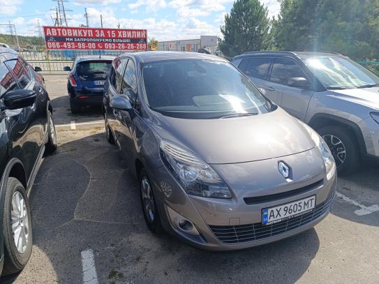 Renault Megane scenic 2011г. в рассрочку