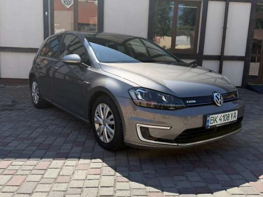 Volkswagen E-golf                          2015г. в рассрочку