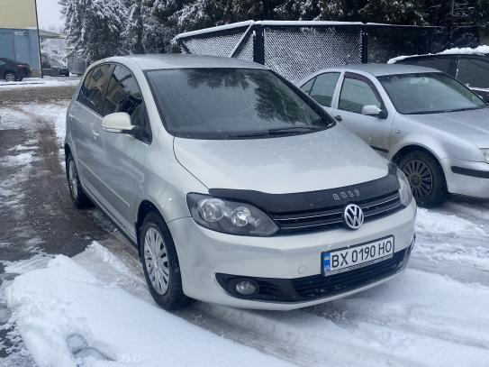 Volkswagen Golf 2012р. у розстрочку