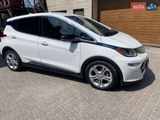Chevrolet Bolt ev
                         2017г. в рассрочку