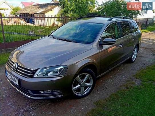 Volkswagen Passat                          2011г. в рассрочку