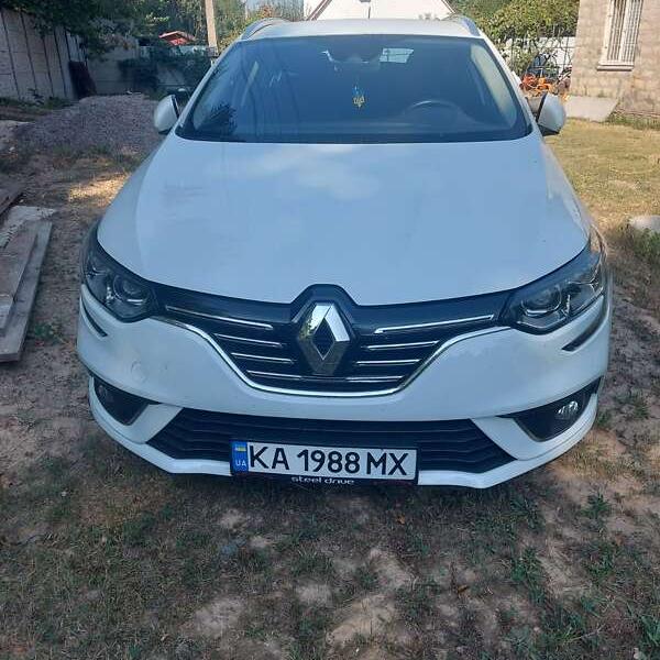 Renault Megane 2017г. в рассрочку