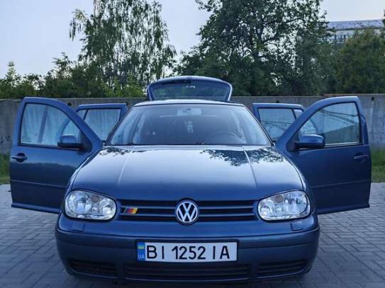 Volkswagen Golf
                            2003г. в рассрочку
