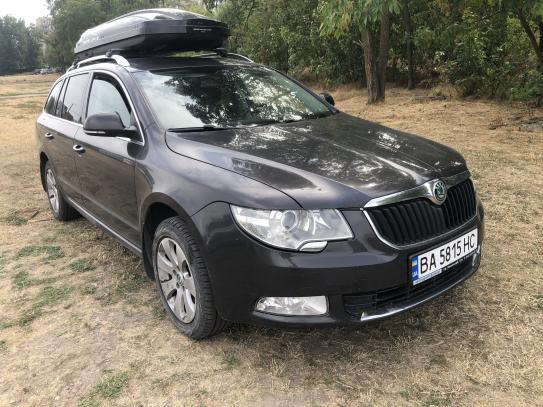 Skoda Superb 2010р. у розстрочку