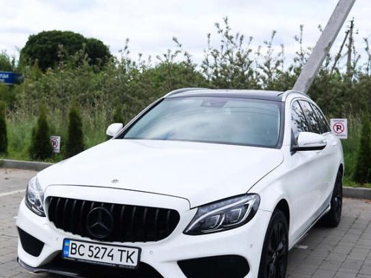 Mercedes-benz C-class 2015р. у розстрочку