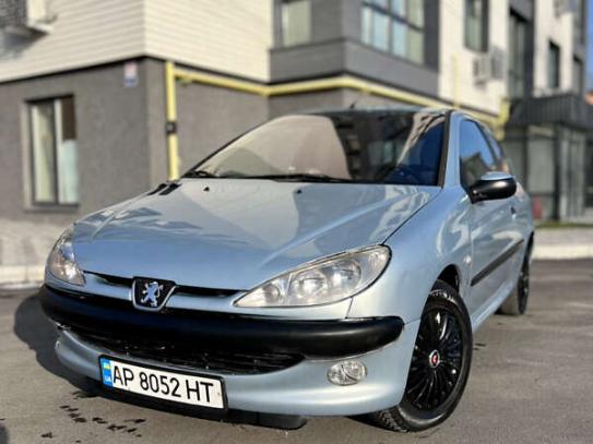 Peugeot 206
                             2003г. в рассрочку