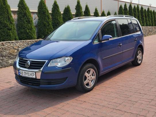 Volkswagen Touran
                          2008г. в рассрочку