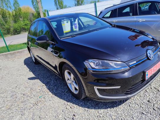 Volkswagen E-golf
                          2016г. в рассрочку