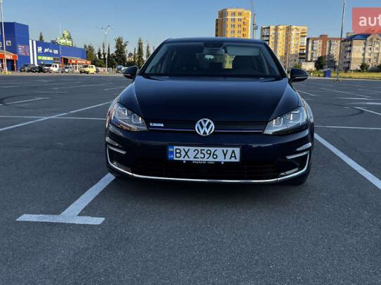 Volkswagen E-golf                          2015г. в рассрочку