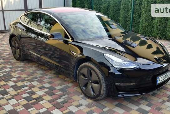 Tesla Model 3
                         2018г. в рассрочку