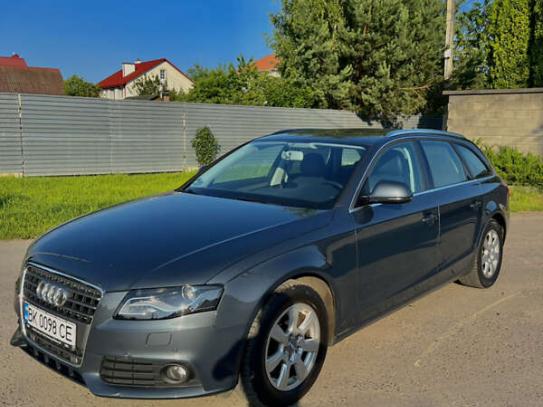 Audi A4
                              2009г. в рассрочку