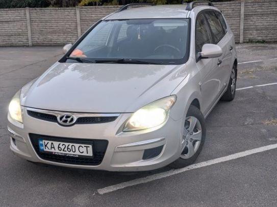 Hyundai I30                             2010г. в рассрочку