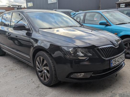 Skoda Superb                          2015г. в рассрочку