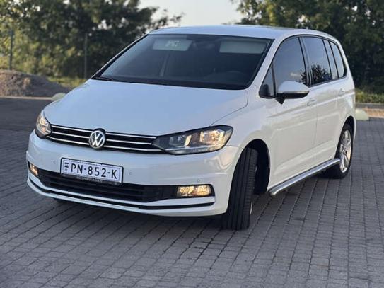 Volkswagen Touran 2017р. у розстрочку