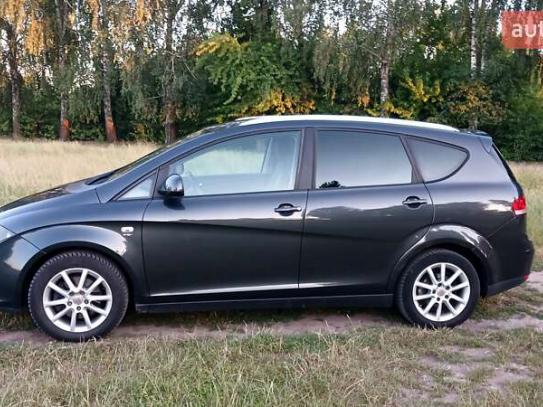 Seat Altea xl
                        2009г. в рассрочку