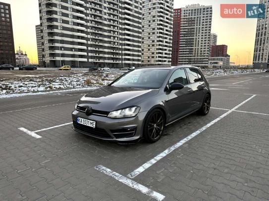 Volkswagen Golf 2014р. у розстрочку