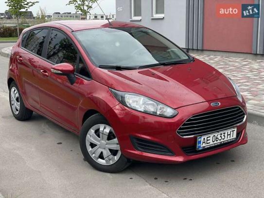 Ford Fiesta                          2015г. в рассрочку
