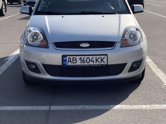 Ford Fiesta 2005г. в рассрочку