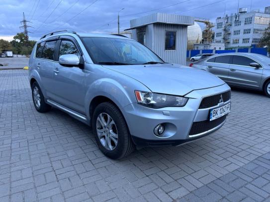 Mitsubishi Outlander 2012г. в рассрочку