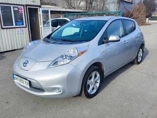 Nissan Leaf                            2014г. в рассрочку