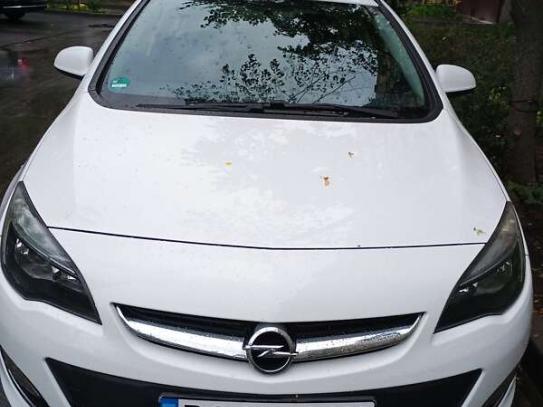 Opel Astra                           2013г. в рассрочку