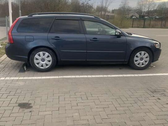 Volvo V50                             2009г. в рассрочку