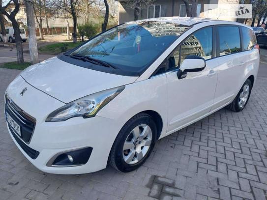 Peugeot 5008 2015г. в рассрочку