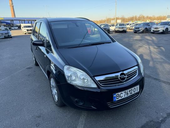 Opel Zafira 2008г. в рассрочку