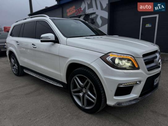 Mercedes-benz Gl
                              2014г. в рассрочку