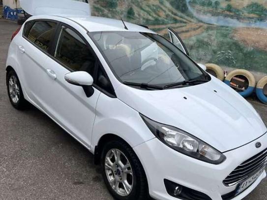 Ford Fiesta                          2017г. в рассрочку