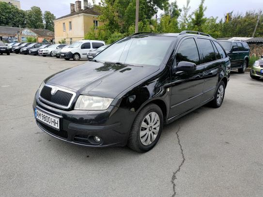 Skoda Fabia                           2006г. в рассрочку