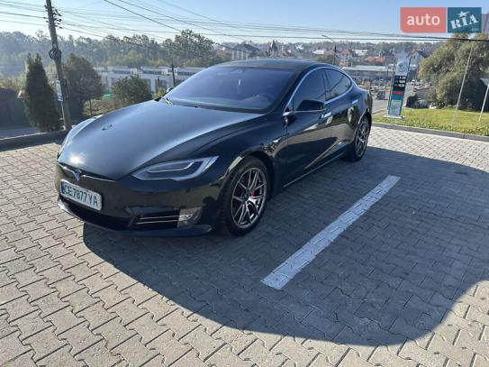 Tesla Model s                         2017г. в рассрочку