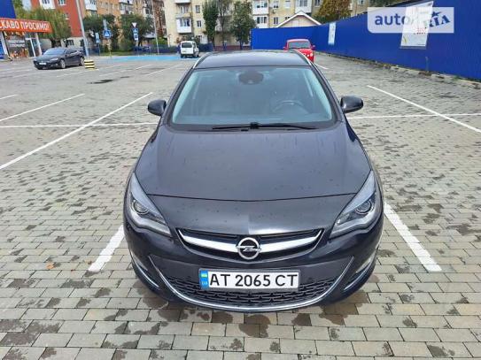 Opel Astra 2012р. у розстрочку