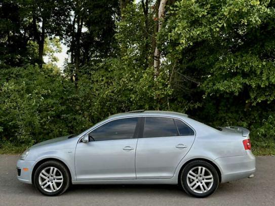 Volkswagen Jetta 2006р. у розстрочку