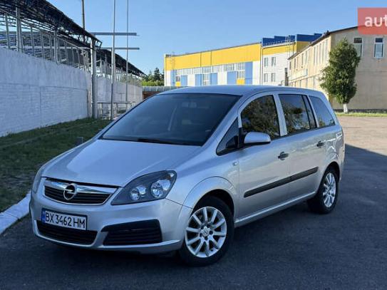 Opel Zafira 2007г. в рассрочку