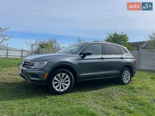 Volkswagen Tiguan
                          2017г. в рассрочку