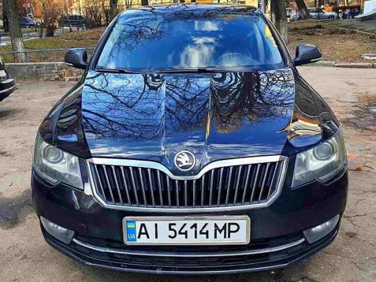 Skoda Superb                          2013г. в рассрочку