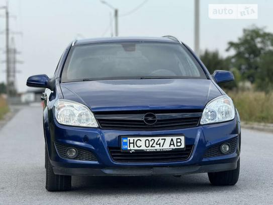 Opel Astra                           2009г. в рассрочку